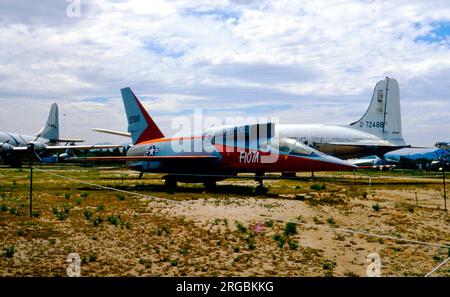 Nord America F-107A-NA 55-5118 (msn 212-1), in mostra al Pima Air and Space Museum, Tucson, Arizona. Foto Stock