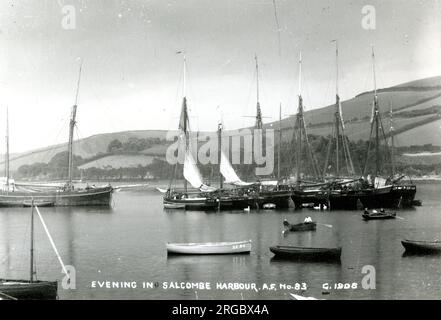 Sera a Salcombe Harbour, Devon Foto Stock