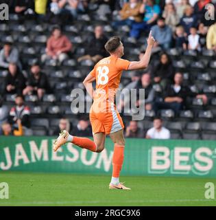 Pride Park, Derby, Derbyshire, Regno Unito. 8 agosto 2023. EFL Carabao Cup Football, Derby County contro Blackpool; Jake Beesley di Blackpool festeggia il suo gol al 7° minuto per 0-1 crediti: Action Plus Sports/Alamy Live News Foto Stock