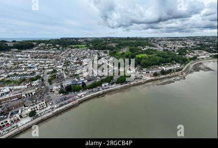 Editoriale Swansea, Regno Unito - 7 agosto 2023: Mumbles Village e West Cross a Swansea, una popolare destinazione turistica situata ai margini del Gower PE Foto Stock