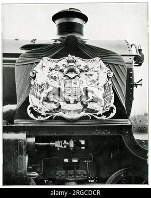 Il Royal Coat of Arms sul lato della locomotiva GWR Windsor Castle, funerale di re Giorgio V. Foto Stock