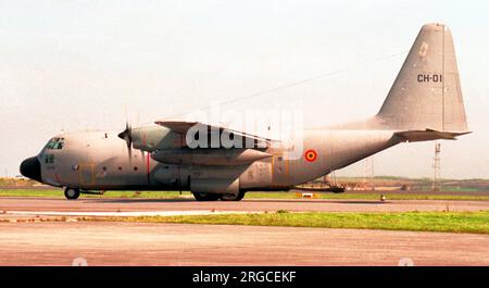 Force eyrienne belge - Lockheed C-130H Hercules CH-01 (msn 4455), di 15 Wing, al RAF St Mawgan il 10 settembre 1997. (Force Aerienne Belge - Belgische Luchtmacht - Belgian Air Force). Foto Stock