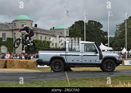 INEOS Grenadier Quartermaster, Dougie Lampkin, First Glance, un'opportunità per vedere nuovi modelli e concept car sia dal nuovo che consolidato manuf Foto Stock