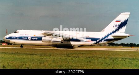 Antonov AN-124-100 RA-82079 (msn 9773052062157), di Volga Dnepr Airlines. Foto Stock