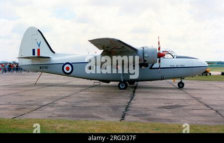 Percival Pembroke C.1 G-BNPH / WV740 (msn P.66/41), a Duxford il 6 giugno 2004. Foto Stock