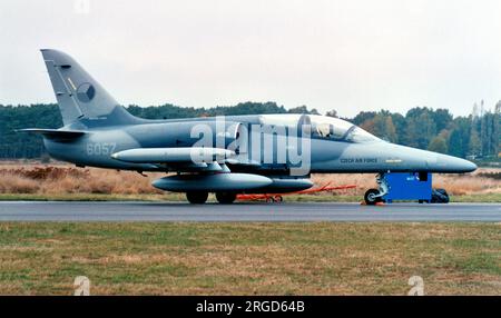 Forza aerea ceca - Aero L-159T1 Albatros 6057 (msn 156057), del 212.tl. Foto Stock