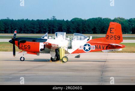 Marina degli Stati Uniti - Beechcraft T-34C Mentor 162259 (msn GL-257, codice base e, indicativo di chiamata 259), del Training Air Wing-5. Foto Stock