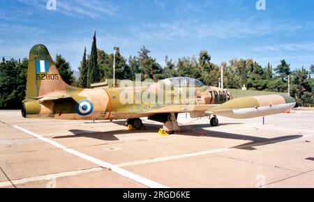 Lockheed T-33A-1-lo Shooting Star 52805 (msn 580-8065, ex 52-9805, buzz numero TR-805), presso l'Hellenic AF Museum, Dekelia AB, Atene Foto Stock