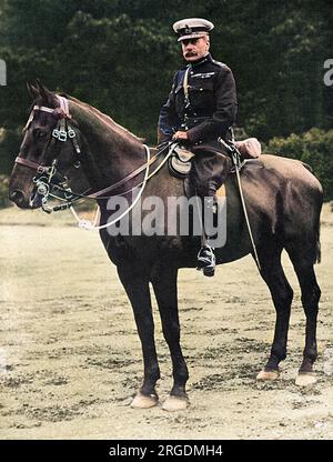 Una fotografia del generale (poi feldmaresciallo e conte) Sir Douglas Haig (1861-1928), dopo la sua nomina a comandante in capo dell'esercito britannico, succedendo a Sir John French, nel dicembre 1915. Foto Stock