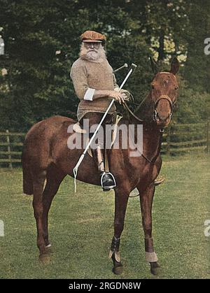 Charles Stanhope, VIII conte di Harrington (1844 - 1917), giocatore di pari e polo britannico, nella foto montato su un pony di polo, nonostante la sua età avanzata! Foto Stock