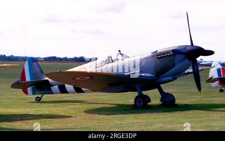 Supermarine Spitfire Mk LF Mk.XVIe G-MXVI (msn CBAF/ IX /4394) Foto Stock