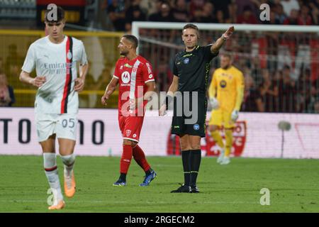 Monza, Italie. 8 agosto 2023. Matteo Mercenaro, arbitro, durante il Trofeo Silvio Berlusconi, Trofeo Silvio Berlusconi, partita di calcio tra AC Monza e AC Milan l'8 agosto 2023 allo U-Power Stadium di Monza, Italia - foto Morgese-Rossini/DPPI Credit: DPPI Media/Alamy Live News Foto Stock