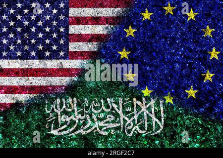 Bandiere: USA, UE e Arabia Saudita. Bandiere di Stati Uniti, Unione europea e Arabia Saudita dipinte su un muro a trama grunge Foto Stock