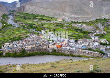 Splendido villaggio di Kagbeni sulle rive del fiume Kaligandaki nell'alta Mustang, Nepal Foto Stock