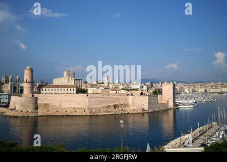 Ingresso del porto al Vieux Port di Marsiglia in Francia Foto Stock
