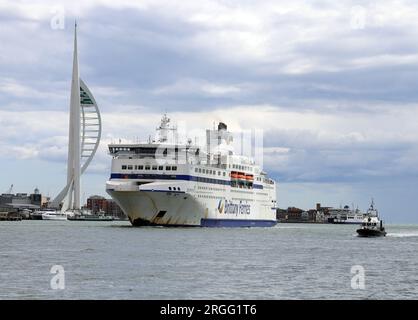 Brittany Ferries MS Normandie entra nel porto di Portsmouth. Agosto 2023 Foto Stock