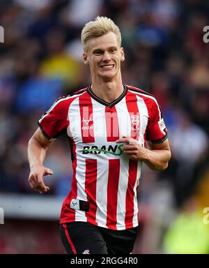 Lasse Sorensen di Lincoln City durante il primo turno della Carabao Cup a Meadow Lane, Nottingham. Data foto: Martedì 8 agosto 2023. Foto Stock