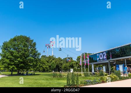 Mannheim, Germania - 26.05.2023: Stazione della funivia. La funivia collega il Luisenpark con il Parco Spinelli durante il Bundesgartenschau (federale Foto Stock