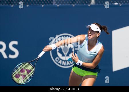 Montreal, Canada. 9 agosto 2023. 9 agosto 2023: Belinda Bencic (sui) durante il secondo turno del WTA National Bank Open all'IGA Stadium di Montreal, Quebec. Daniel Lea/CSM (immagine di credito: © Daniel Lea/Cal Sport Media) credito: Cal Sport Media/Alamy Live News Foto Stock