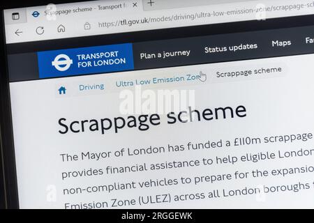 Agosto 2023, ULEZ Expansion. Per aiutare a liberare l'aria di Londra e migliorare la salute, la zona a emissioni ultra basse (ULEZ) si sta espandendo in tutti i quartieri di Londra dal 29 agosto 2023. TfL (Transport for London) con informazioni sulla zona e sul programma di demolizione. Foto Stock