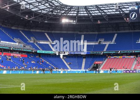 Harrison, Stati Uniti. 5 agosto 2023. Harrison, Stati Uniti, 5 agosto 2023: Red Bulla Arena prima del riscaldamento pre-partita durante la partita della National Womens Soccer League UKG Challenge Cup tra Gotham FC e North Carolina Courage alla Red Bull Arena di Harrison, New Jersey, Stati Uniti (SOLO USO EDITORIALE). (Rebekah Wynkoop/SPP) credito: SPP Sport Press Photo. /Alamy Live News Foto Stock