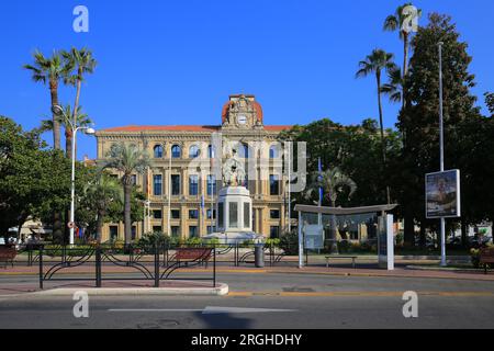 Esterno di lusso Hotel de Ville nella città di Cannes Foto Stock