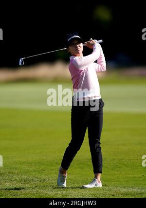 Lydia Ko gioca un tiro il 4° giorno durante il primo giorno dell'AIG Women's Open 2023 a Walton Heath, Surrey. Data foto: Giovedì 10 agosto 2023. Foto Stock