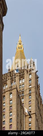 Nomad: Landmark New York Life Insurance Company Building, 51 Madison Avenue, è tra i più noti grattacieli gotici di Cass Gilbert. Foto Stock