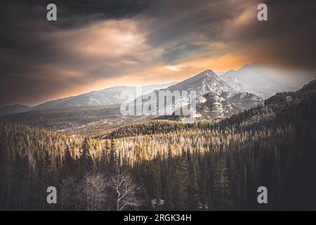 Lago nel parco nazionale delle Montagne Rocciose, Colorado Foto Stock