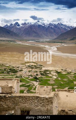 India, Ladakh, Zanskar, valle del fiume Zanskar dal monastero di Stongde Foto Stock