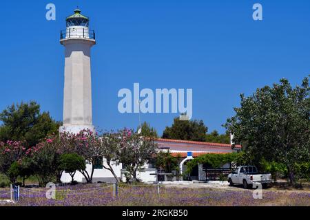 Grecia, Halkidiki, faro a capo Possidi una destinazione preferita nella penisola di Kassandra Foto Stock