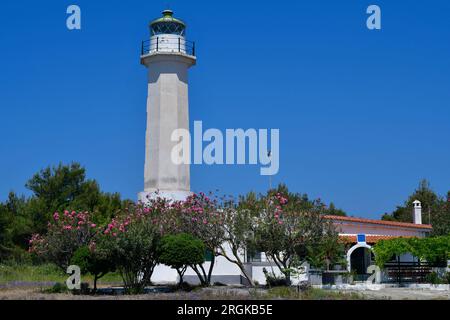 Grecia, Halkidiki, faro a capo Possidi una destinazione preferita nella penisola di Kassandra Foto Stock