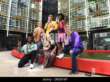 Membri del cast di Boogie Nights at the Custard Factory, Birmingham, 2018 Foto Stock