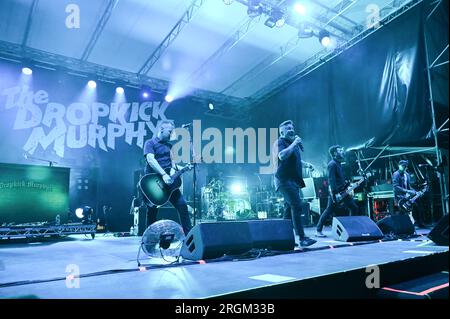 Padova, Italia. 9 agosto 2023. Ken Casey con la band durante Dropkick Murphy's, Music Concert in Padova, Italia, agosto 09 2023 Credit: Independent Photo Agency/Alamy Live News Foto Stock