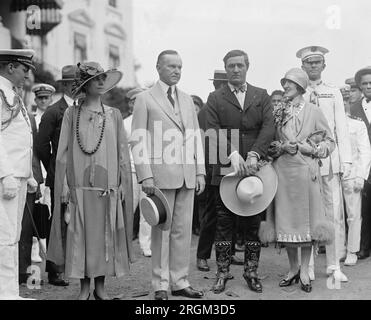 Il presidente Calvin Coolidge, la signora Coolidge e Tom Mix e la signora Tom Mix CA. 1925 Foto Stock