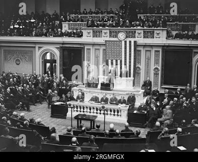 Primo messaggio del presidente Calvin Coolidge al Congresso CA. 1923 Foto Stock