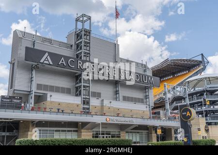 Pittsburgh, Pennsylvania – 22 luglio 2023: L'Acrisure Stadium è uno stadio di football situato nel quartiere North Shore di Pittsburgh Foto Stock