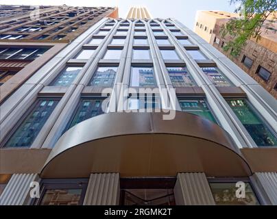 Midtown South: Il reticolo bianco che si sovrappone sulla 30 East 31st Street, un condominio residenziale, è meglio apprezzato da lontano. Foto Stock