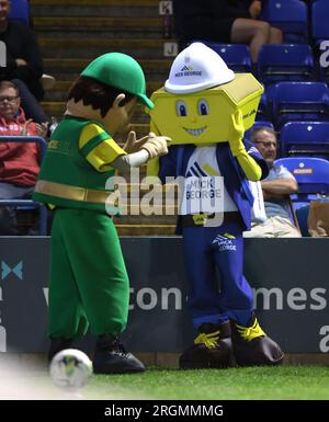 Peterborough, Regno Unito. 8 agosto 2023. Le mascotte Mick George al Peterborough United contro Swindon Town EFL First Round South match, al Weston Homes Stadium, Peterborough, Cambridgeshire, l'8 agosto 2023. Credito: Paul Marriott/Alamy Live News Foto Stock