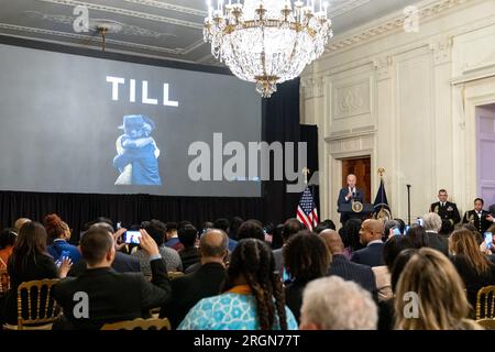 Reportage: 'Till' Movie Screening at the White House (2023) - il presidente Joe Biden ospita una proiezione del film "Till", giovedì 16 febbraio 2023, nella East Room della Casa Bianca. Foto Stock