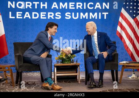 Reportage: Joe Biden, insieme alla moglie Jill Biden, visita città del Messico (gennaio 2023) - il presidente Joe Biden partecipa a un incontro bilaterale con il primo ministro canadese Justin Trudeau, martedì 10 gennaio 2023, presso il Presidente InterContinental di città del Messico. Foto Stock