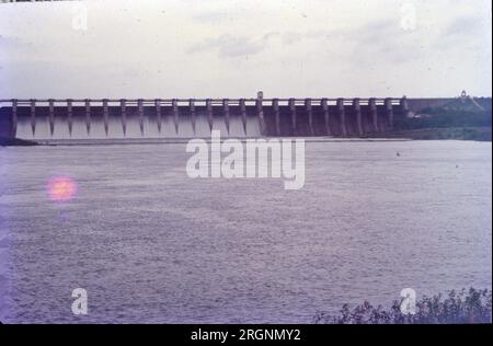Diga di Nathsagar, diga di Jayakwadi, sul fiume Godavari e Pravara, Maharashtra, India Foto Stock