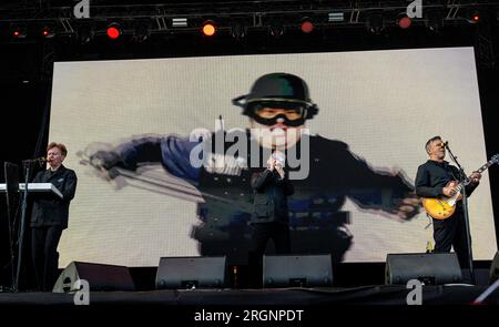 Gothenburg, Svezia. 10 agosto 2023. DEVO si esibisce al festival Way Out West di Slottsskogen a Gothenburg, Svezia, il 10 agosto 2023. Foto: Björn Larsson Rosvall/TT/code 9200 credito: TT News Agency/Alamy Live News Foto Stock