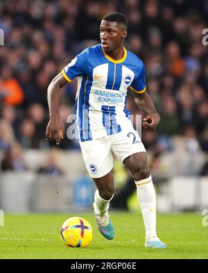 Foto del file datata 04-02-2023 di Brighton e Hove Albion's Moises Caicedo. Il Liverpool ha concordato una tassa di trasferimento record britannica di 110 milioni di sterline per il centrocampista del Brighton Moises Caicedo, secondo i rapporti. Data di emissione: Venerdì 11 agosto 2023. Foto Stock