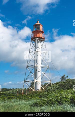 Faro di Pape, situato sulla costa lettone del Mar Baltico, costruito nel 1910 Foto Stock