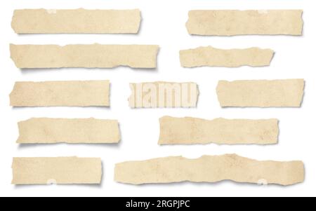 strisce/frammenti di carta testurizzata strappata o nastro isolato su uno sfondo bianco, ideale per testo e messaggi, ritagliare elementi di design collage vintage Foto Stock