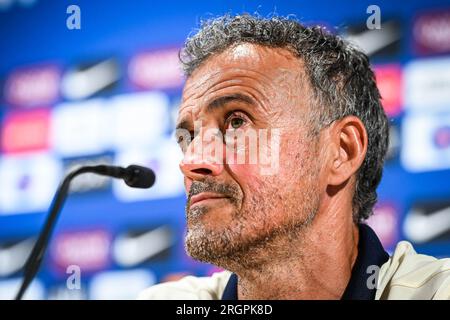 Poissy, Francia, Francia. 11 agosto 2023. Luis ENRIQUE di PSG durante una conferenza stampa Paris Saint-Germain al Campus PSG l'11 agosto 2023 a Poissy, vicino Parigi, in Francia. (Immagine di credito: © Matthieu Mirville/ZUMA Press Wire/Alamy Live News) SOLO USO EDITORIALE! Non per USO commerciale! Foto Stock