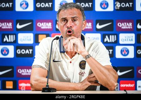 Poissy, Francia, Francia. 11 agosto 2023. Luis ENRIQUE di PSG durante una conferenza stampa Paris Saint-Germain al Campus PSG l'11 agosto 2023 a Poissy, vicino Parigi, in Francia. (Immagine di credito: © Matthieu Mirville/ZUMA Press Wire/Alamy Live News) SOLO USO EDITORIALE! Non per USO commerciale! Foto Stock