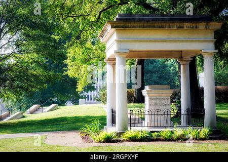 La tomba dell'undicesimo presidente degli Stati Uniti James K. Polk nel Tennessee State capitol Grounds. Polk è considerato da molti il miglior presidente a un mandato, no Foto Stock