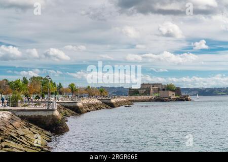 Veduta del Castello di San Antón, A Coruna , Galizia, Spagna. Risalente al XVI secolo. Oggi, il Castillo de San Antón funge da Archaeo di Coruña Foto Stock